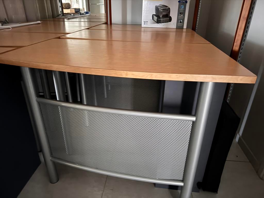 Toonbank 1 van 9 stuks in totaal ( hoogte 80 cm ), Zakelijke goederen, Kantoor en Winkelinrichting | Kantoorartikelen, Ophalen