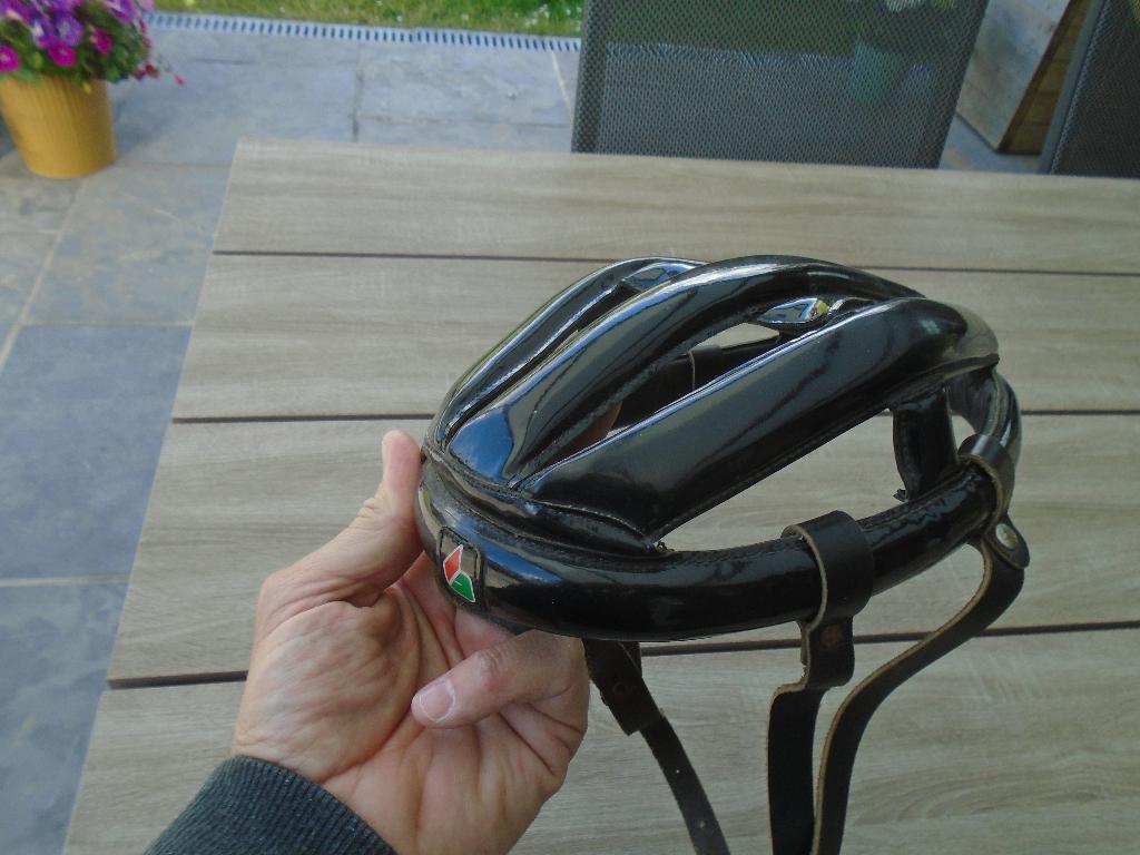 leder retro-vintage worstenhelm jaren '70-'80,   50€, Fietsen en Brommers, Ophalen of Verzenden, Gebruikt, M, Heer of Dame