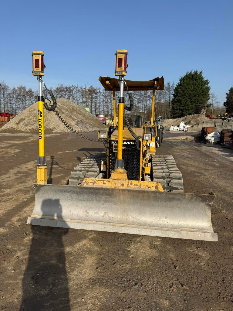 Rupsdozer op rubber tracks, Articles professionnels, Machines & Construction | Grues & Excavatrices, Enlèvement, Bulldozer