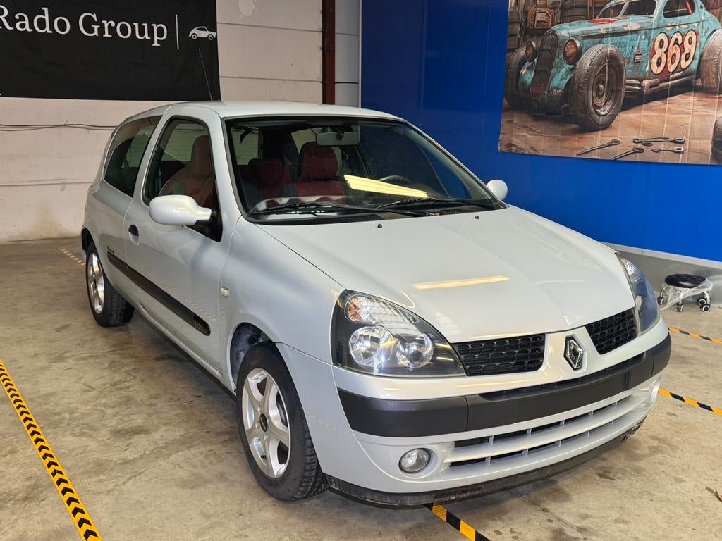 Renault Clio, Autos, Argent ou Gris, Entreprise, Boîte manuelle, 5 places