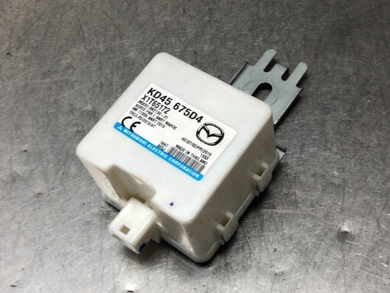 AMPLIFICATEUR D'ANTENNE MX-5 (ND) (|KD45675D4|X1T65172|), Utilisé, Mazda