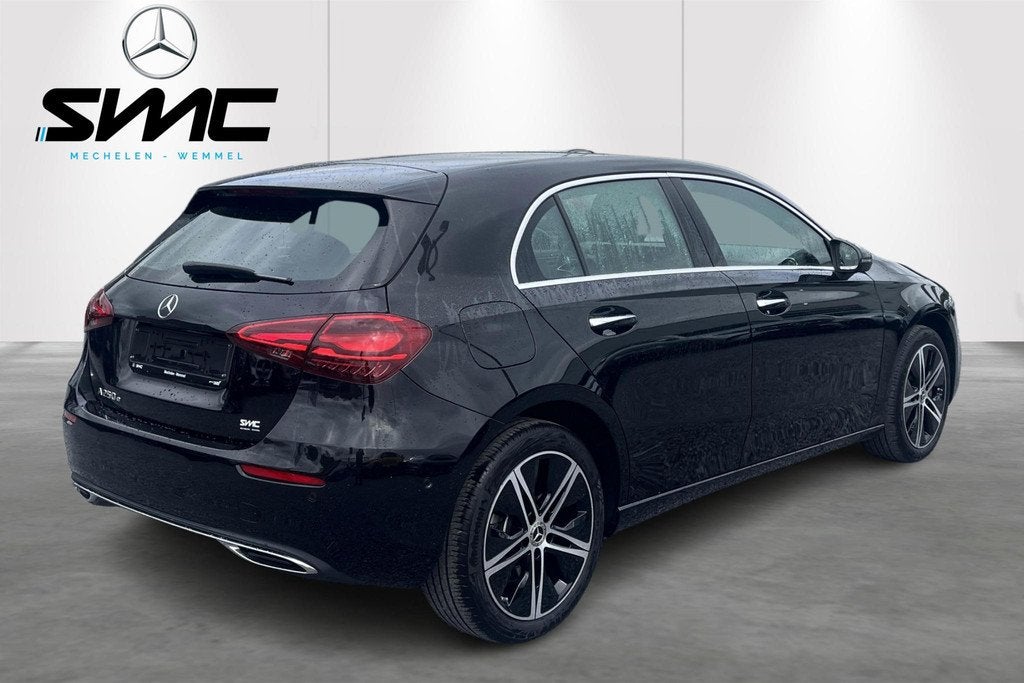 Mercedes-Benz A-Klasse A 250 e Luxury Line (automatique), Autos, Achat, 16 kWh, Hybride rechargeable, Noir