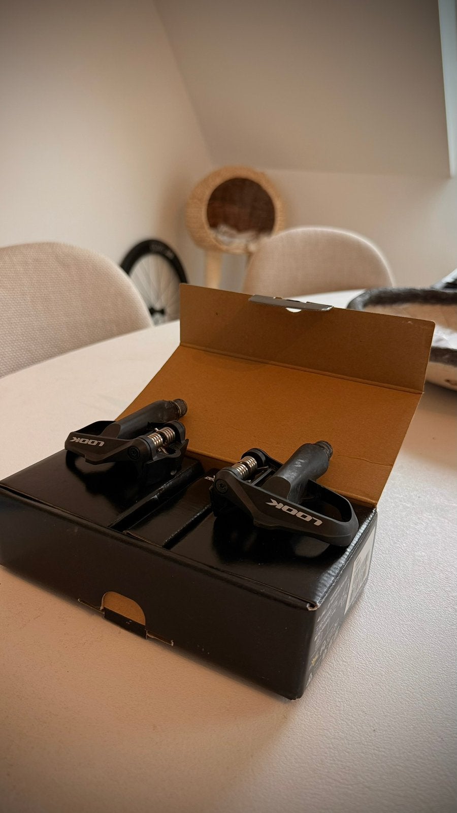 Look Racepedalen, Ophalen, Zo goed als nieuw