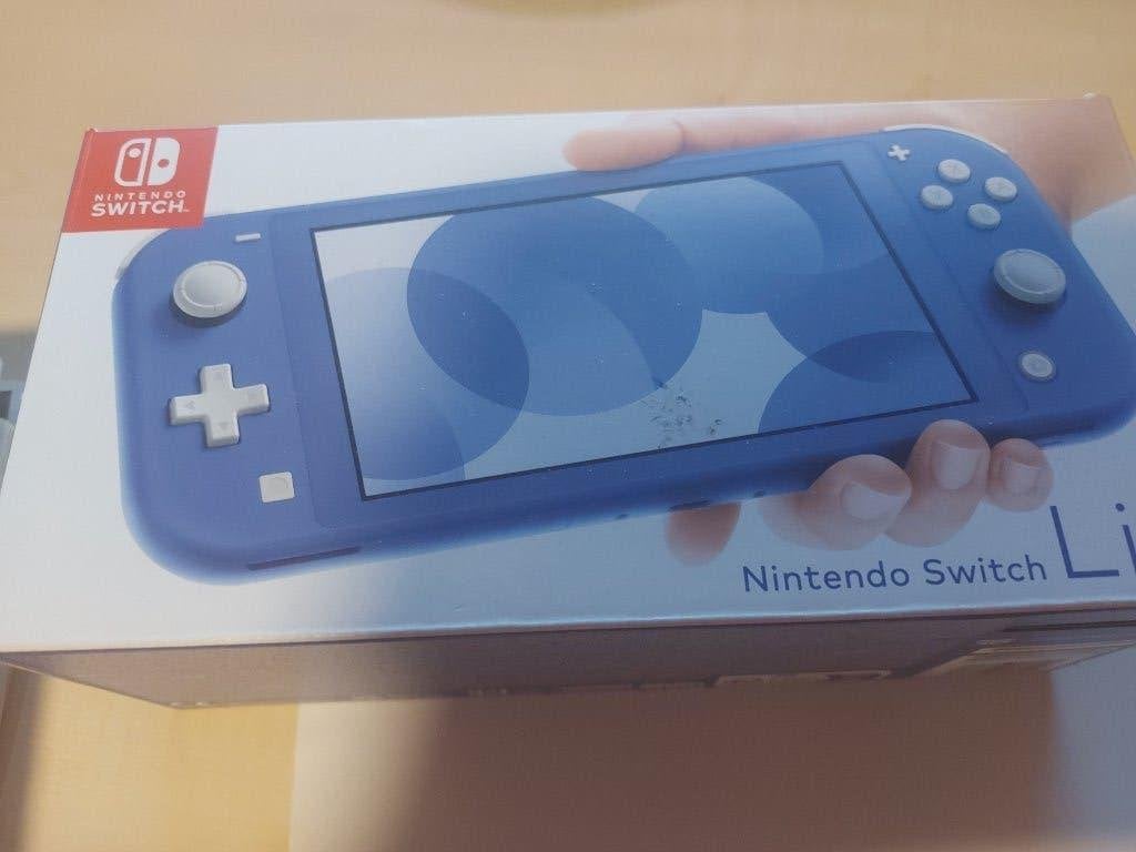 Switch lite + 1 spel, Games en Spelcomputers, Spelcomputers | Nintendo Switch Lite, Zo goed als nieuw, Overige kleuren, Ophalen
