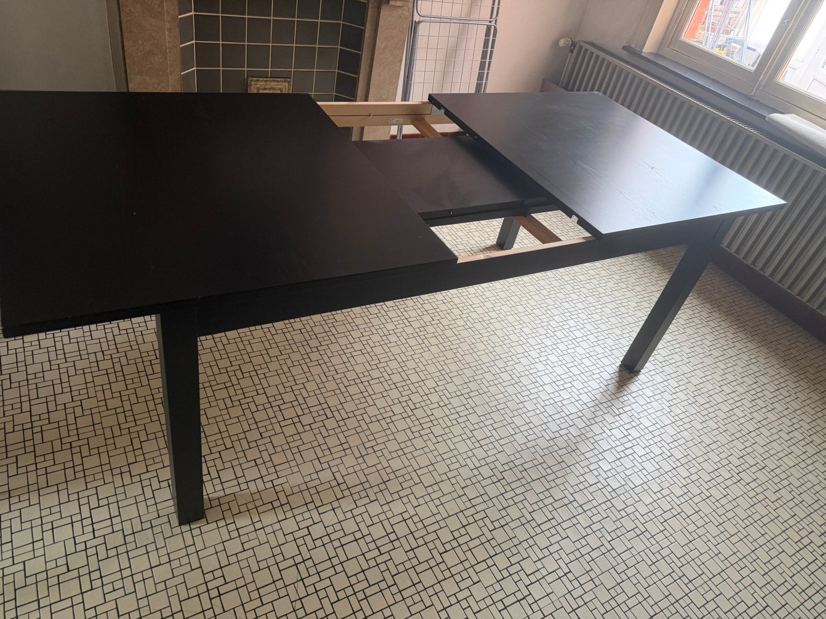 Uitschuifbare eettafel Ikea Bjursta, Huis en Inrichting, Tafels | Eettafels, Ophalen, Gebruikt, 100 tot 150 cm, 200 cm of meer