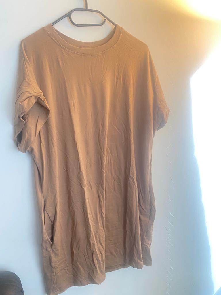 Women’s T-shirt, Kleding | Dames, T-shirts, Maat 38/40 (M), Beige, Nieuw, Ophalen of Verzenden