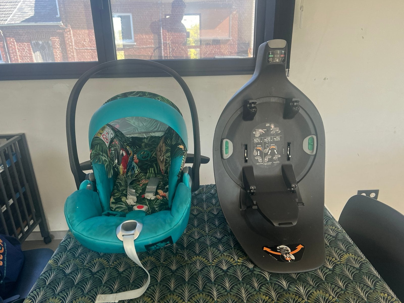 Cybex Cloud Z i-size - Edition : We the Best + BaseZ Isofix, Enfants & Bébés, Enlèvement, Comme neuf, Isofix