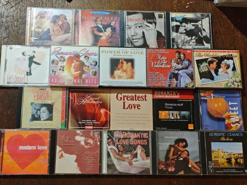 Lot de 25 CD d'amour, Enlèvement ou Envoi, Comme neuf, Coffret
