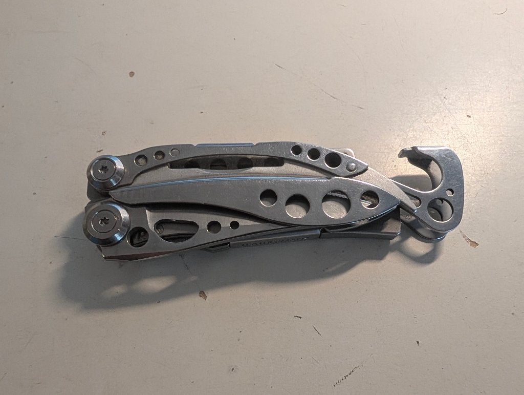 squelette de Leatherman, Caravanes & Camping, Outils de camping, Enlèvement ou Envoi, Utilisé