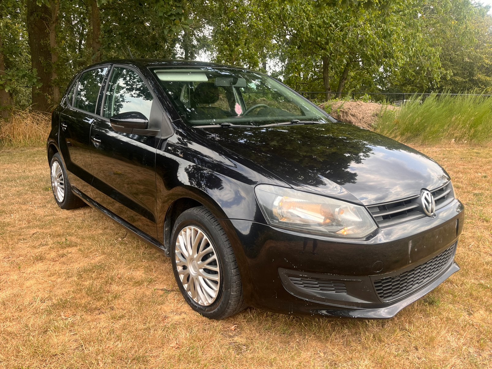 Volkswagen polo benzine, Auto's, Voorwielaandrijving, Zwart, Handgeschakeld, 5 deurs