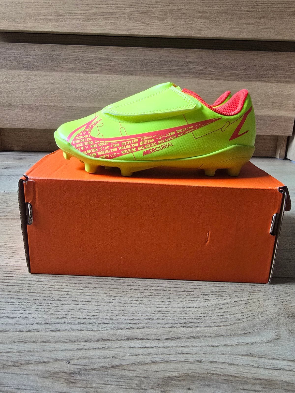 Chaussure de foot, Vêtements | Hommes, Chaussures, Neuf, Autres couleurs, NIKE, Enlèvement