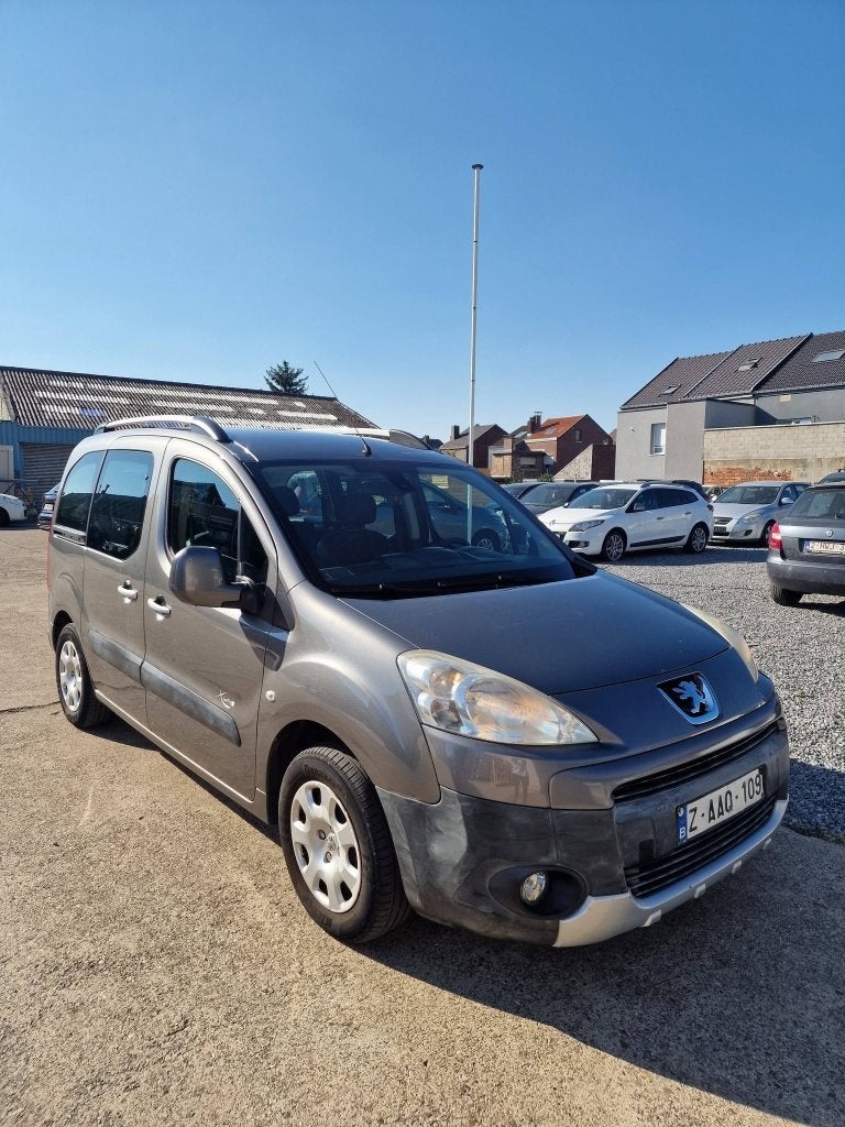 Peugeot Partner Tepee 1.6 HDi Confort FAP, Autos, Achat, 139 g/km, Entreprise, Noir