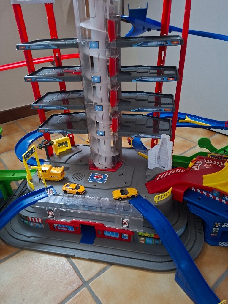 Majorette speelgoedgarage, Enfants & Bébés, Autres marques, Électrique, Comme neuf, Enlèvement