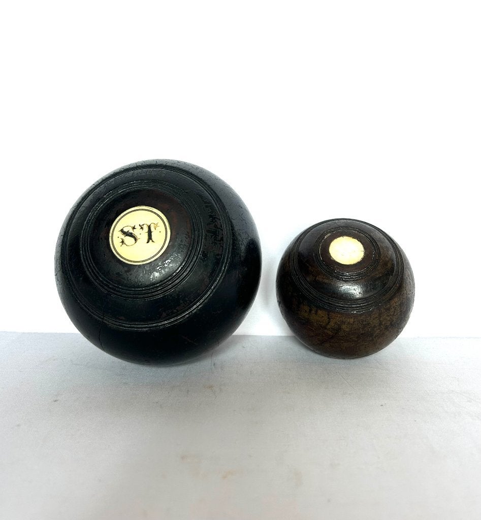 Paar antieke lawn bowlingballen zwart gebeitst guaiac-hout, Ophalen of Verzenden