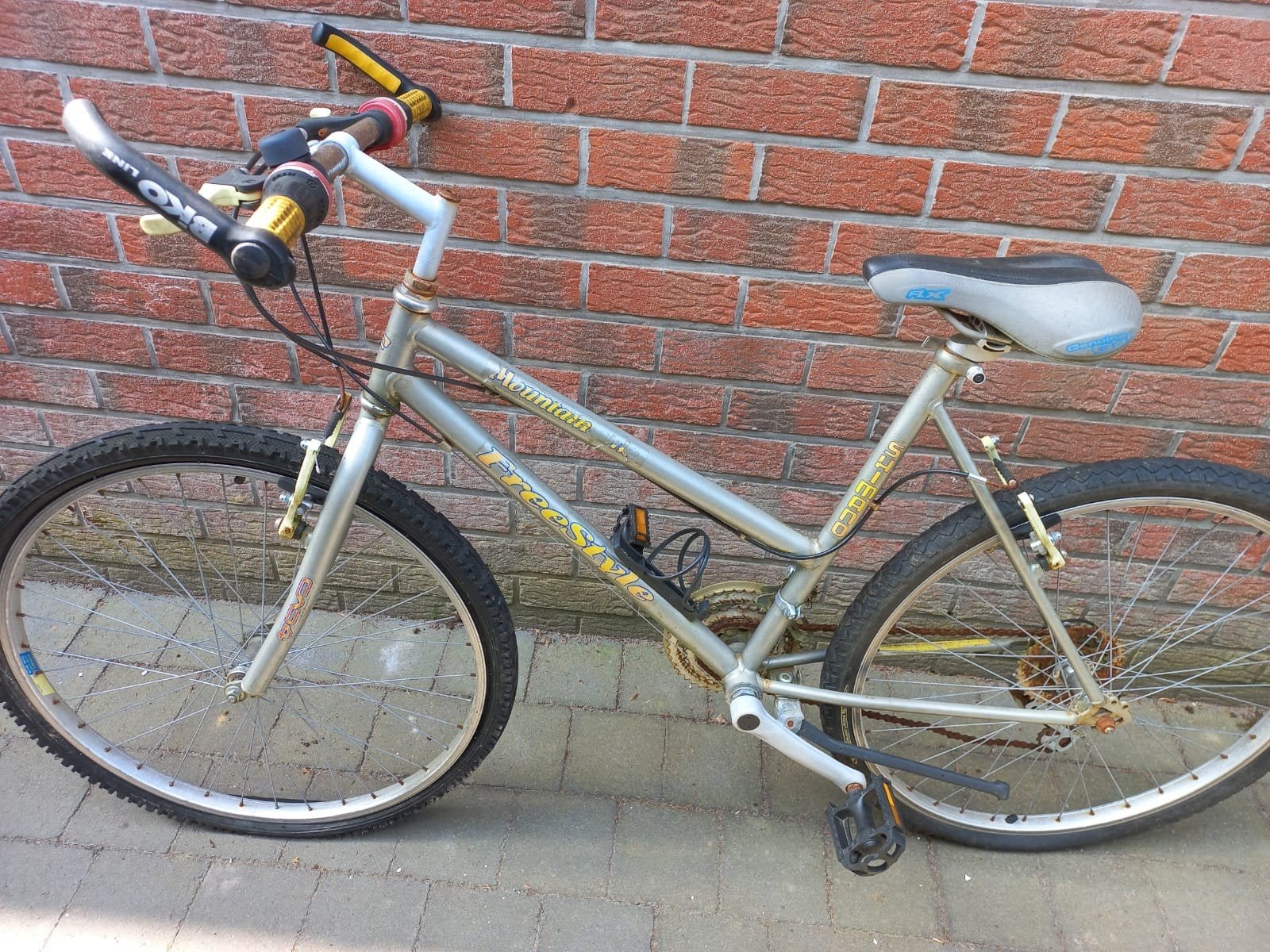 Retro freestyle bike, Enlèvement