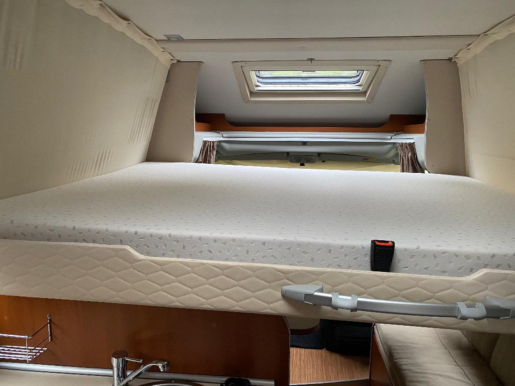 Camping-car, Jusqu'à 4, Réfrigérateur, 6 à 7 mètres, Siège standard