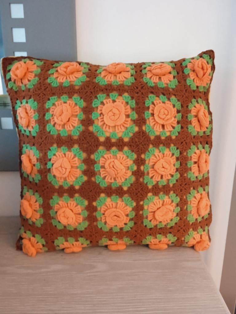 vintage handgemaakt gehaakt kussen, Huis en Inrichting, Woonaccessoires | Kussens, Ophalen of Verzenden, Zo goed als nieuw