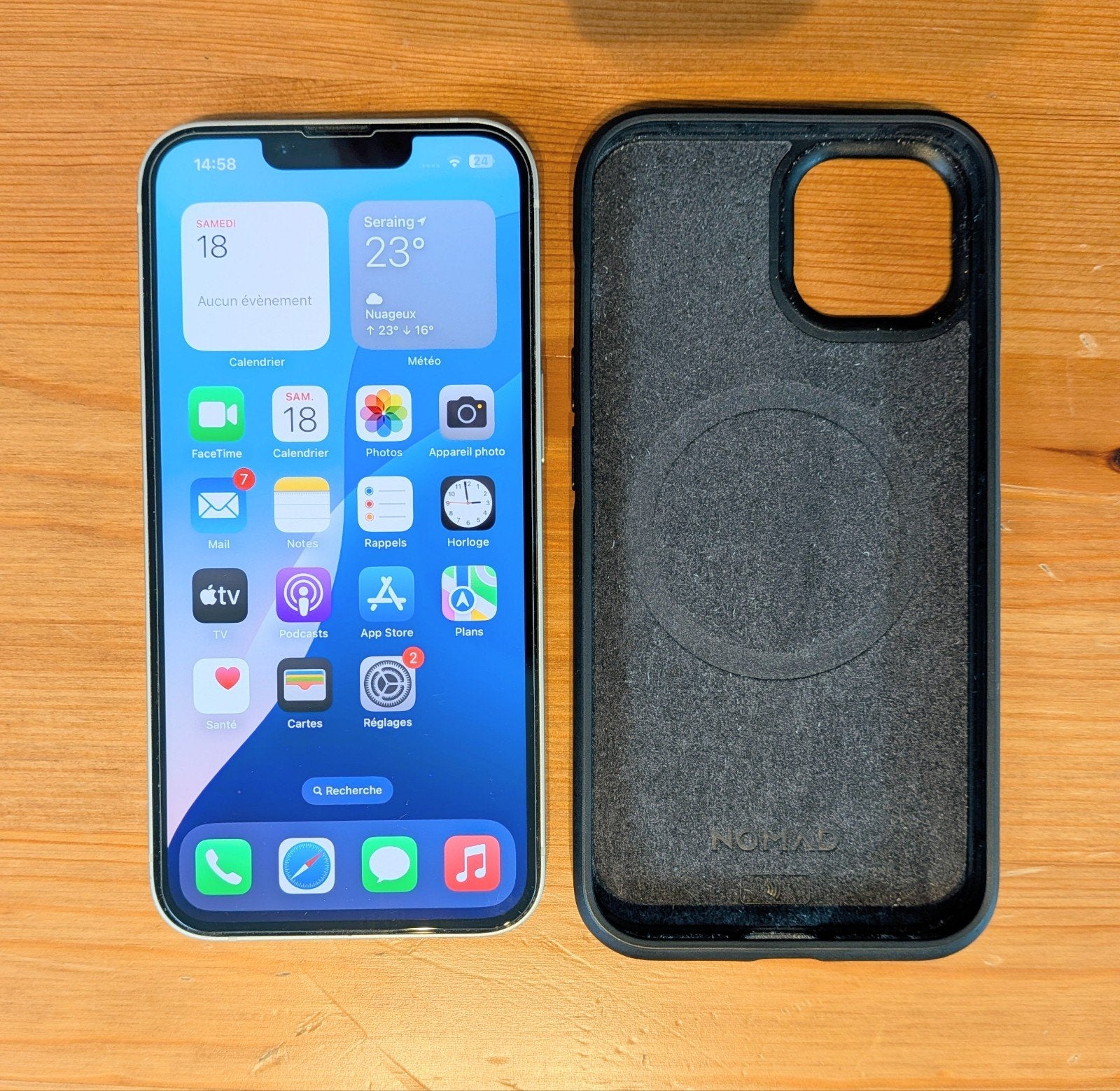 iPhone 13 128Go + Batterie Apple Store + Coque Nomad Cuir, 128 GB, Enlèvement ou Envoi, Reconditionné, IPhone 13