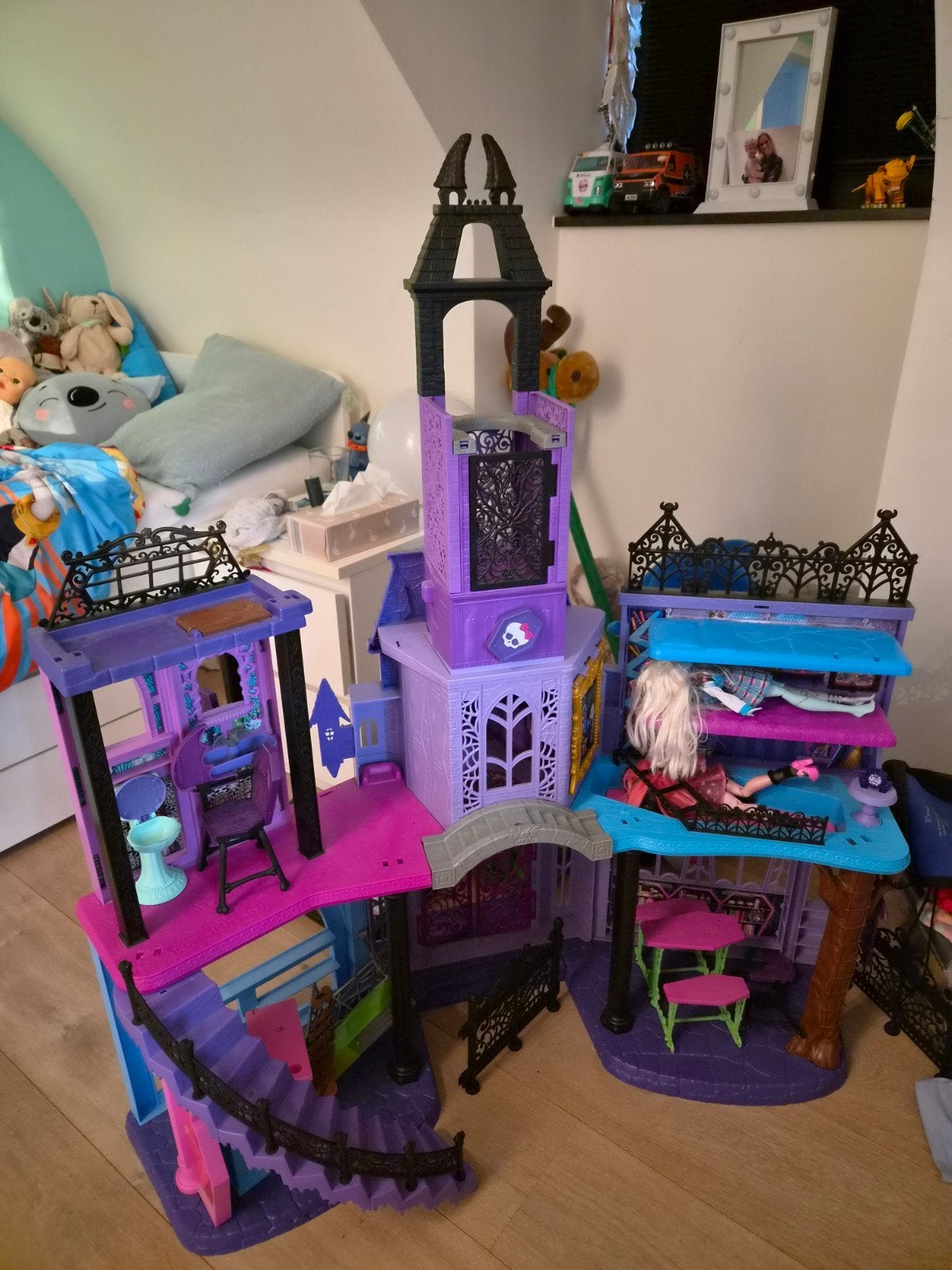 Kasteel van Monster High in topconditie, Ophalen, Zo goed als nieuw, Overige typen