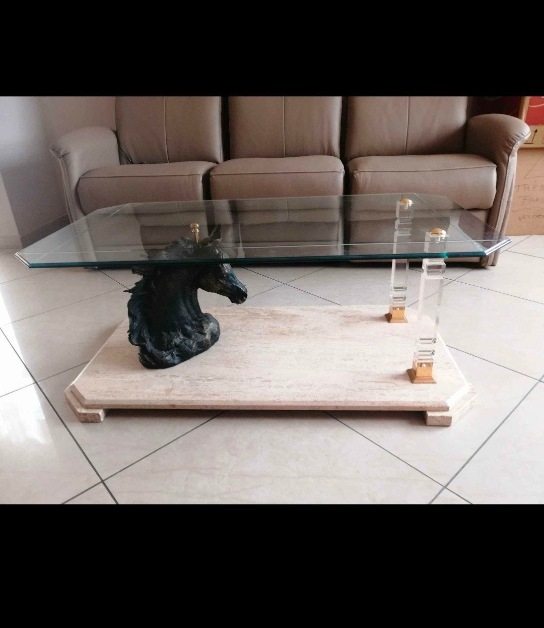 table de salon, Enlèvement