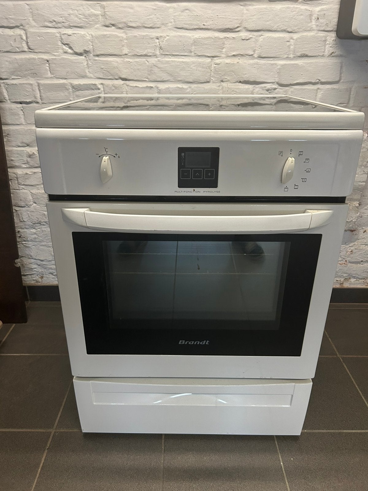 Cuisinière à induction autoportante avec four, Electroménager, Comme neuf, Enlèvement, Four, Autres marques