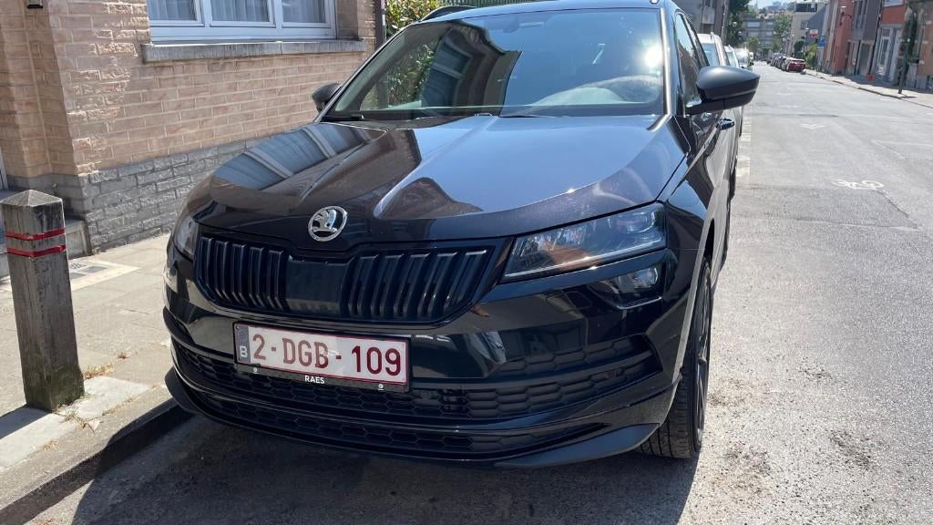 Skoda Karoq 2.0d, 4x4, Sportline, full service history, Auto's, Automaat, Stof, Zwart, Karoq
