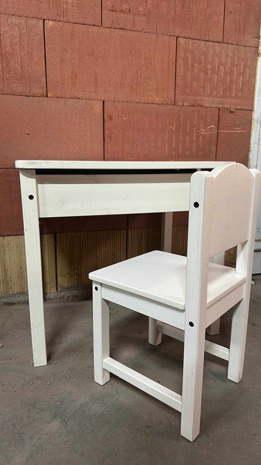 Bureau pour enfants, Enlèvement, Utilisé