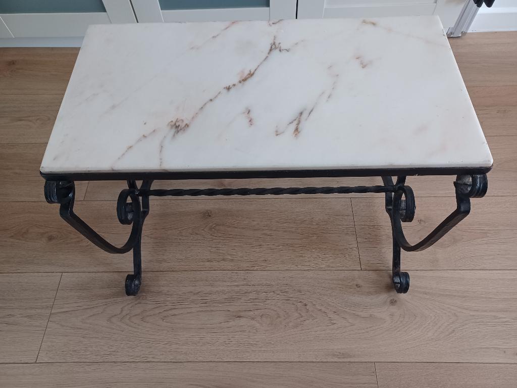 Petite Table, Antiquités & Art, Antiquités | Meubles | Tables, Enlèvement