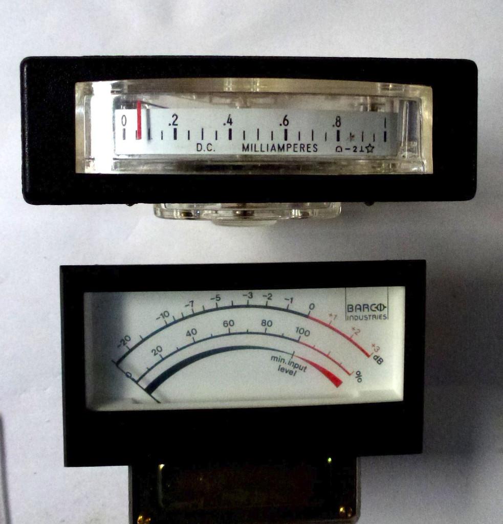 VU meters - panel meters 100uA en 1 mA, Electroménager, Pièces & Accessoires, Comme neuf, Enlèvement ou Envoi