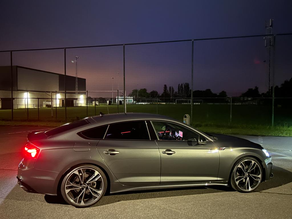 Audi A5 S-line 2023, Auto's, Audi, Automaat, 110 kW, Grijs, Particulier