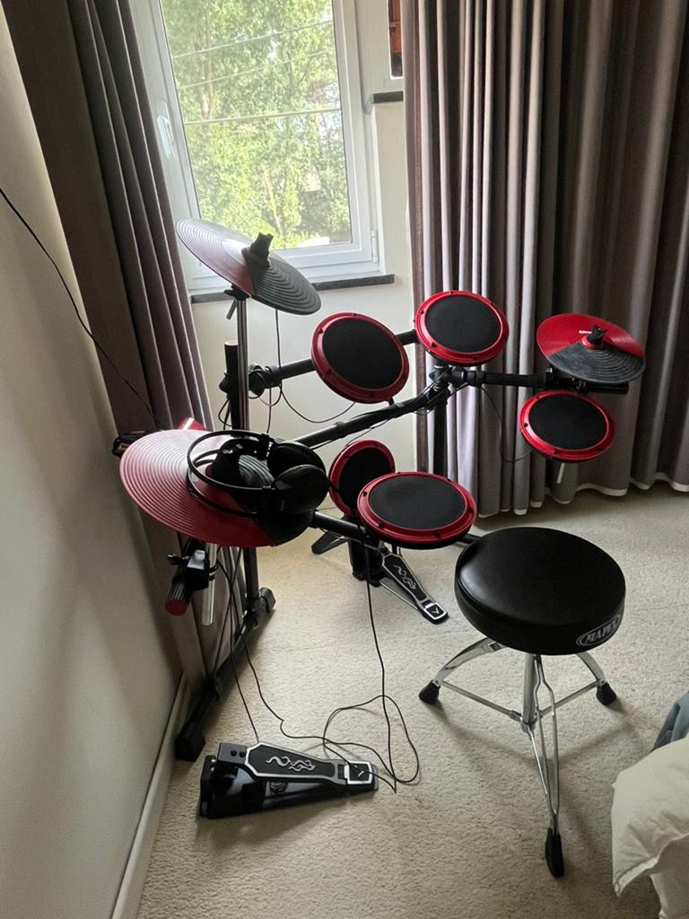 Ddrum elektronisch drumstel + stoel, Muziek en Instrumenten, Drumstellen en Slagwerk, Ophalen, Zo goed als nieuw, Elektronisch