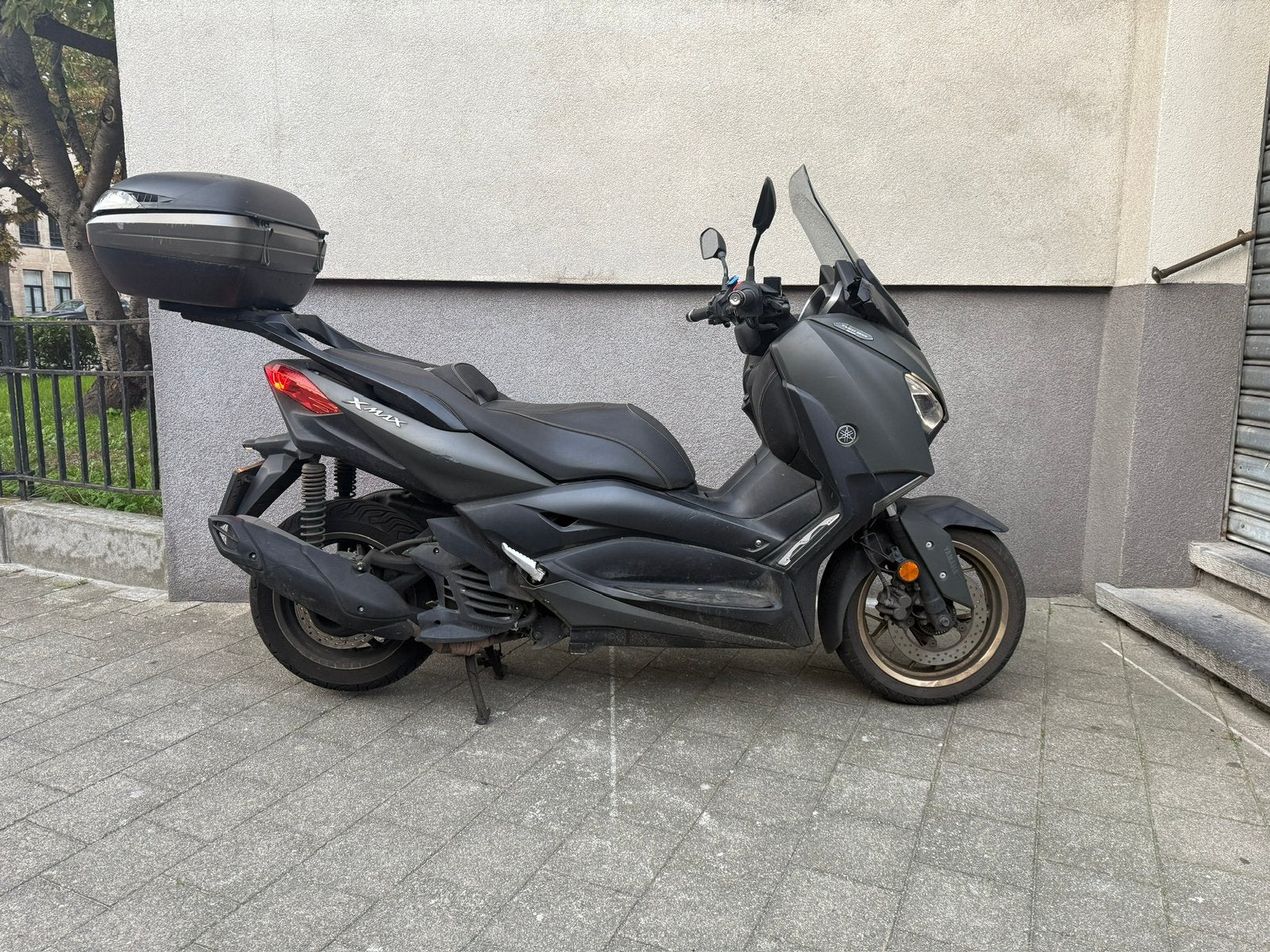 ️ YAMAHA XMAX 125 - EURO 5 - SANS CLÉ - TOP CASE, Enlèvement, Utilisé, Essence, 125 cm³