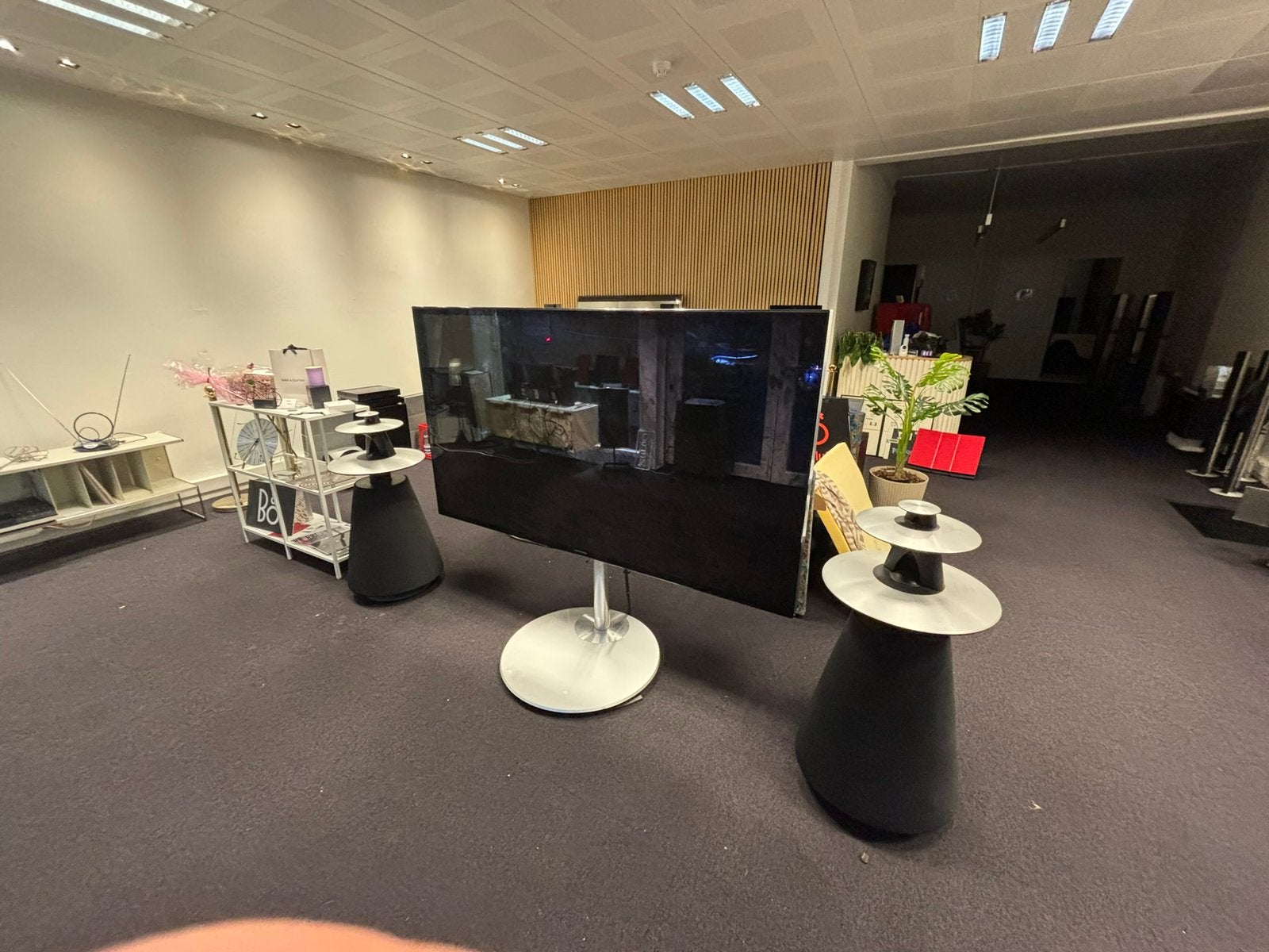Beovision Avant 75 Inch 4 k smart tv, TV, Hi-fi & Vidéo, Télévisions, Enlèvement, LCD, Smart TV