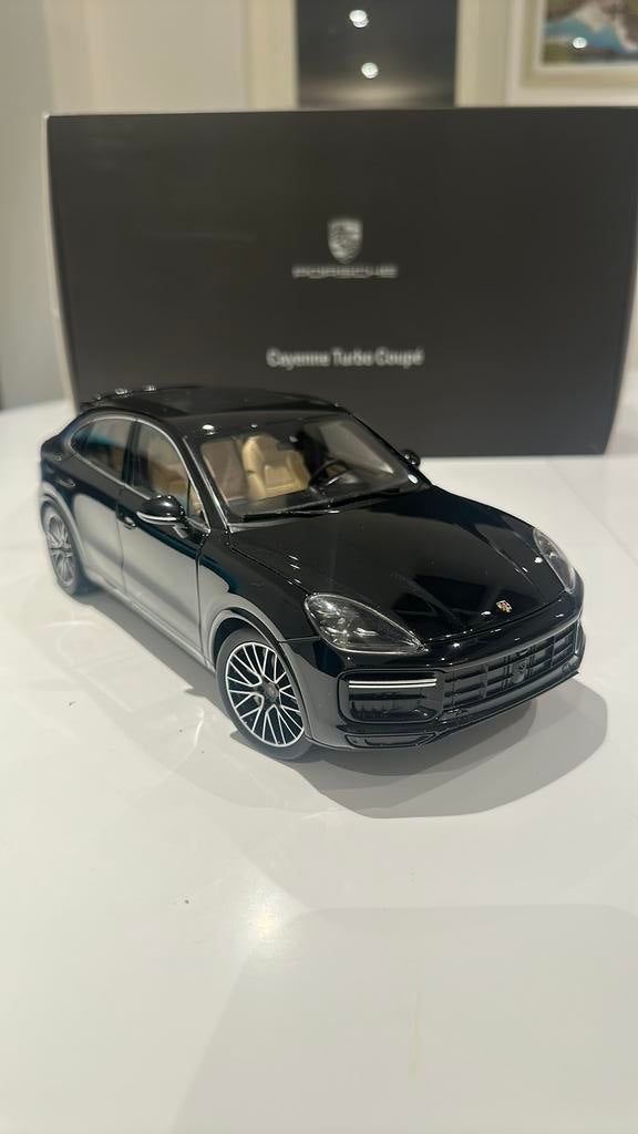 PORSCHE CAYENNE TURBO COUPE 1/18 1000 onderdelen, Hobby en Vrije tijd, Ophalen of Verzenden, Nieuw, Auto, Norev
