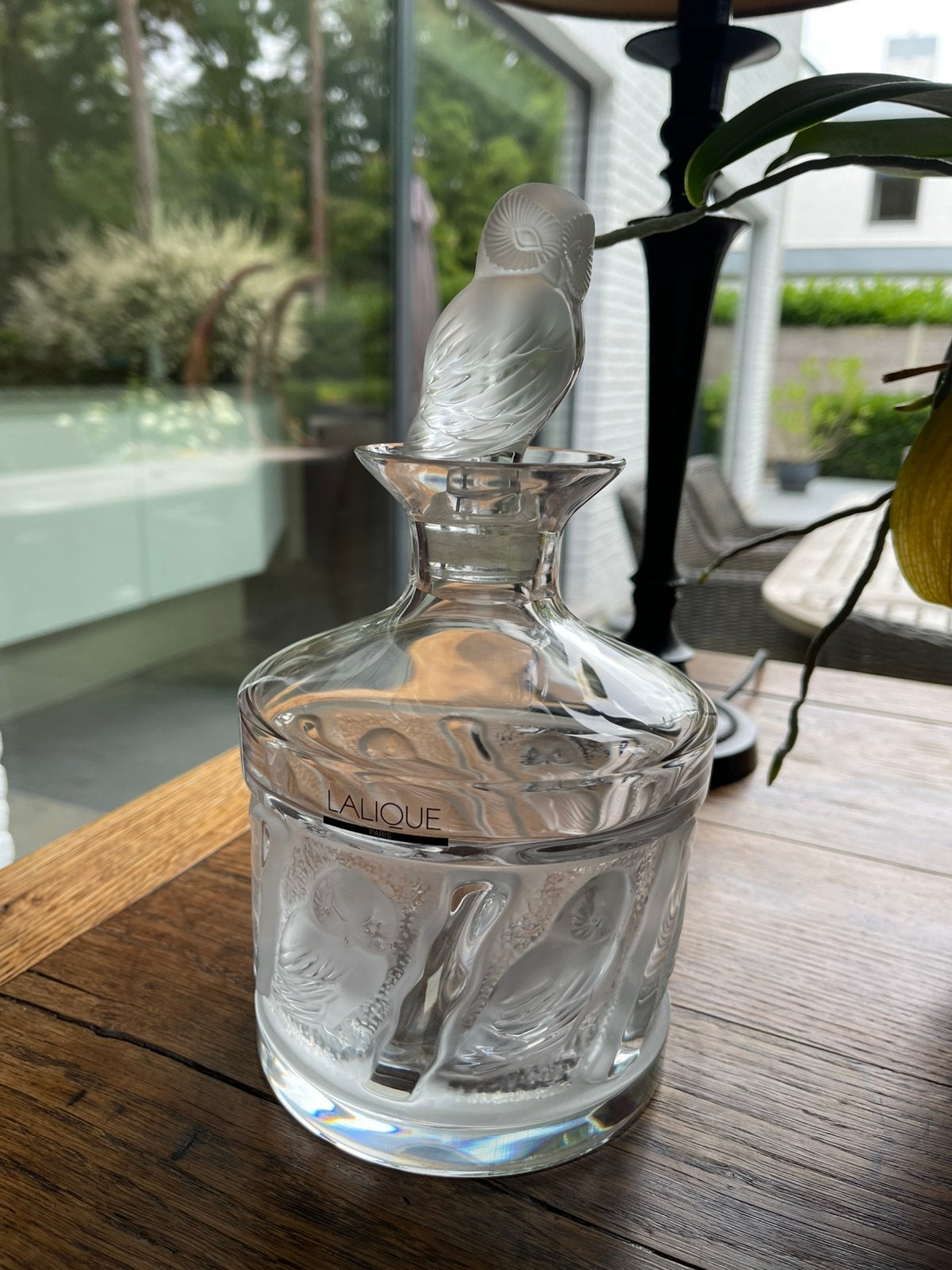 Carafe en cristal Lalique, Enlèvement