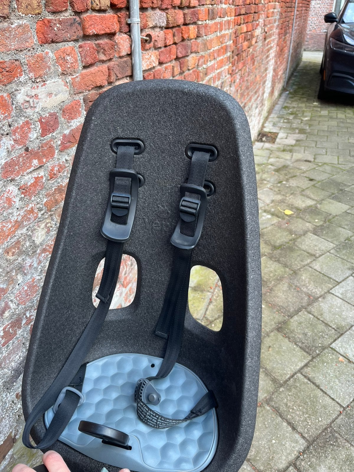 Thule Yepp Nexxt maxi - noir/gris, Vélos & Vélomoteurs, Enlèvement, Comme neuf, Siège arrière, Repose-pieds