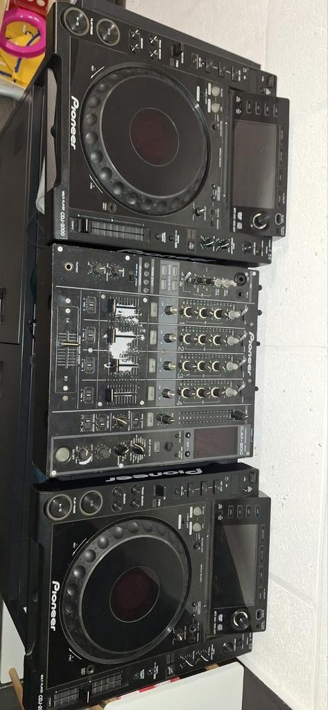 Pioneer DJ Set: DJM-800 Mixer + 2x CDJ-2000  + flightcase, Enlèvement ou Envoi, DJ-Set, Pioneer