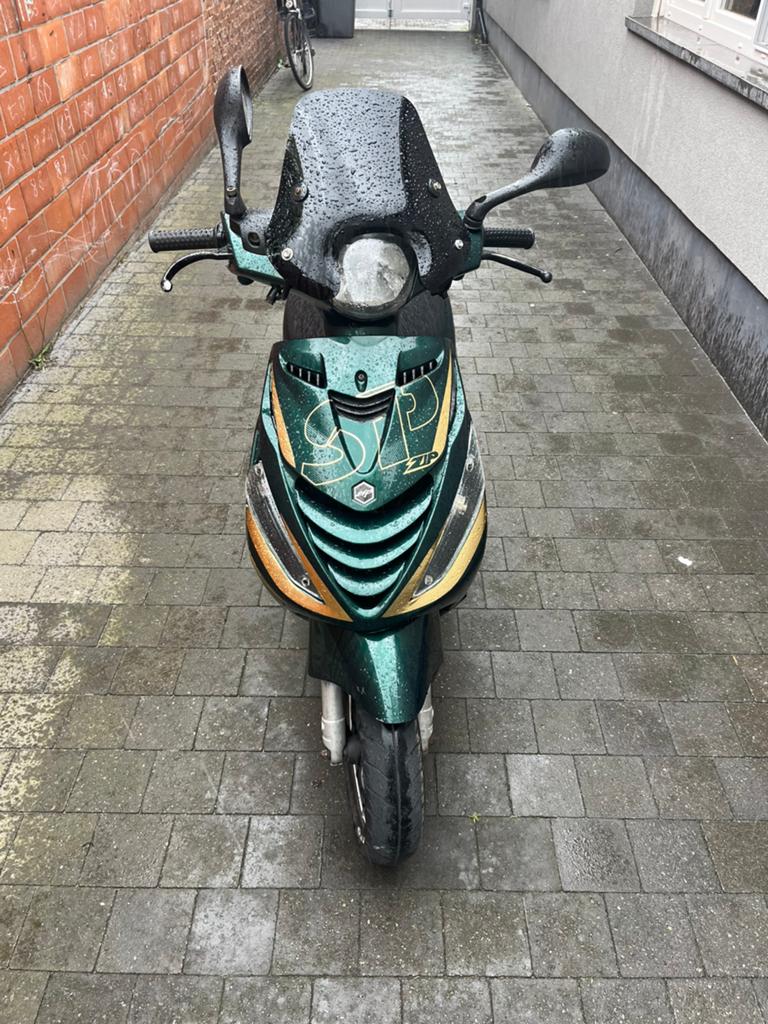100cc zip rs, Fietsen en Brommers, Scooters | Piaggio, Zo goed als nieuw, Zip, Ophalen