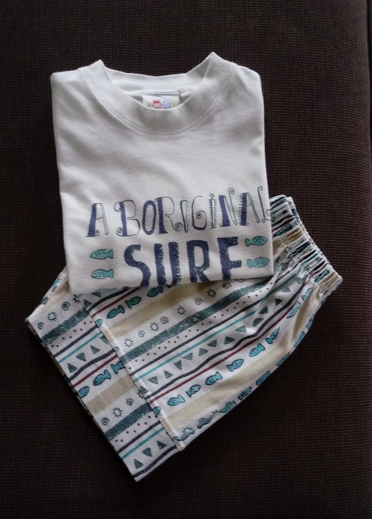 Ecru zomerpyjama met print, maat 104, Kinderen en Baby's, Kinderkleding | Maat 104, Ophalen of Verzenden, Zo goed als nieuw, Broek