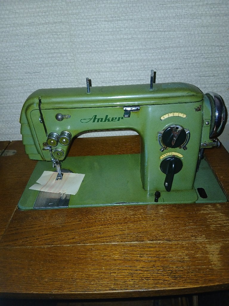 Vintage naaimachine Anker, Ophalen