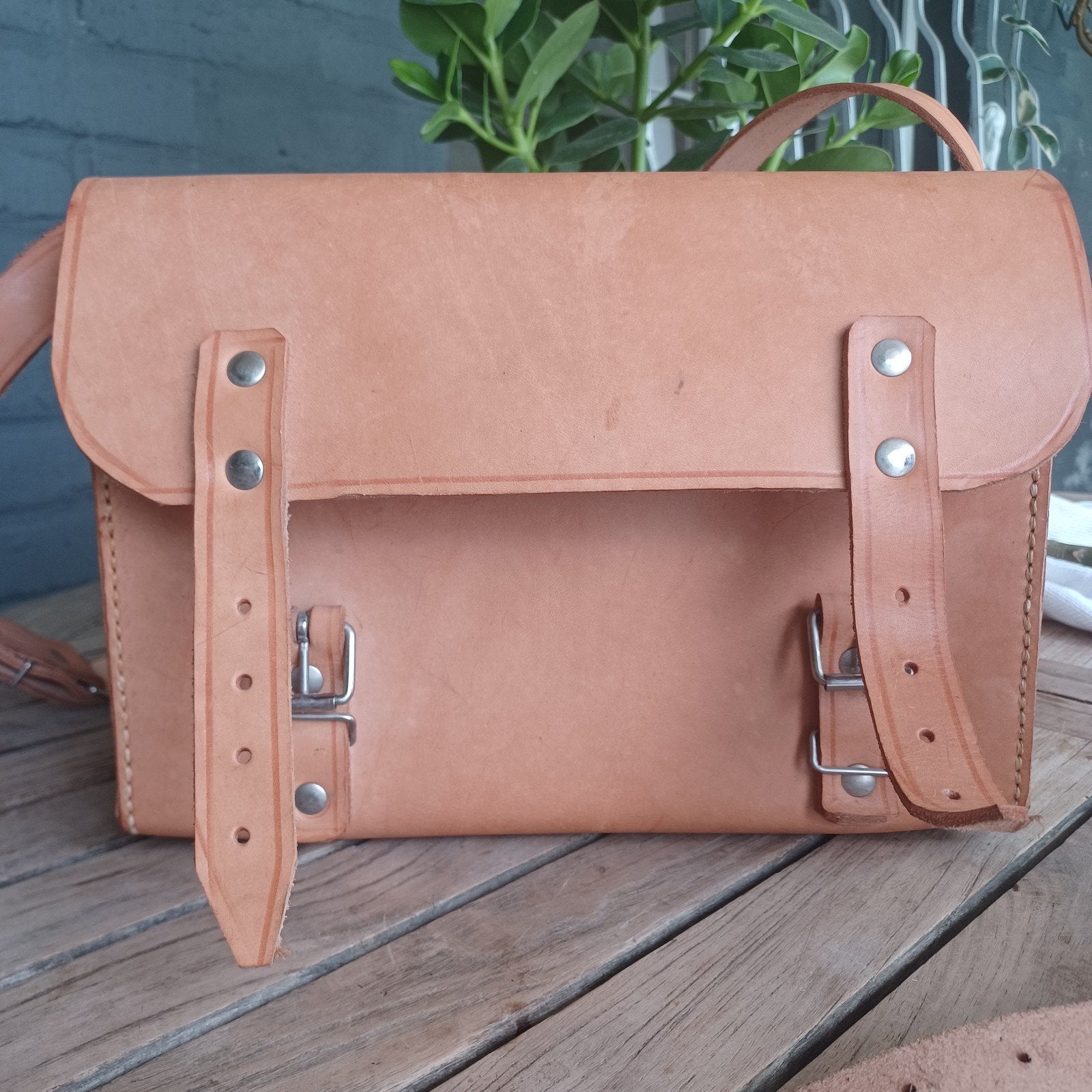 sac à outils cuir, Enlèvement