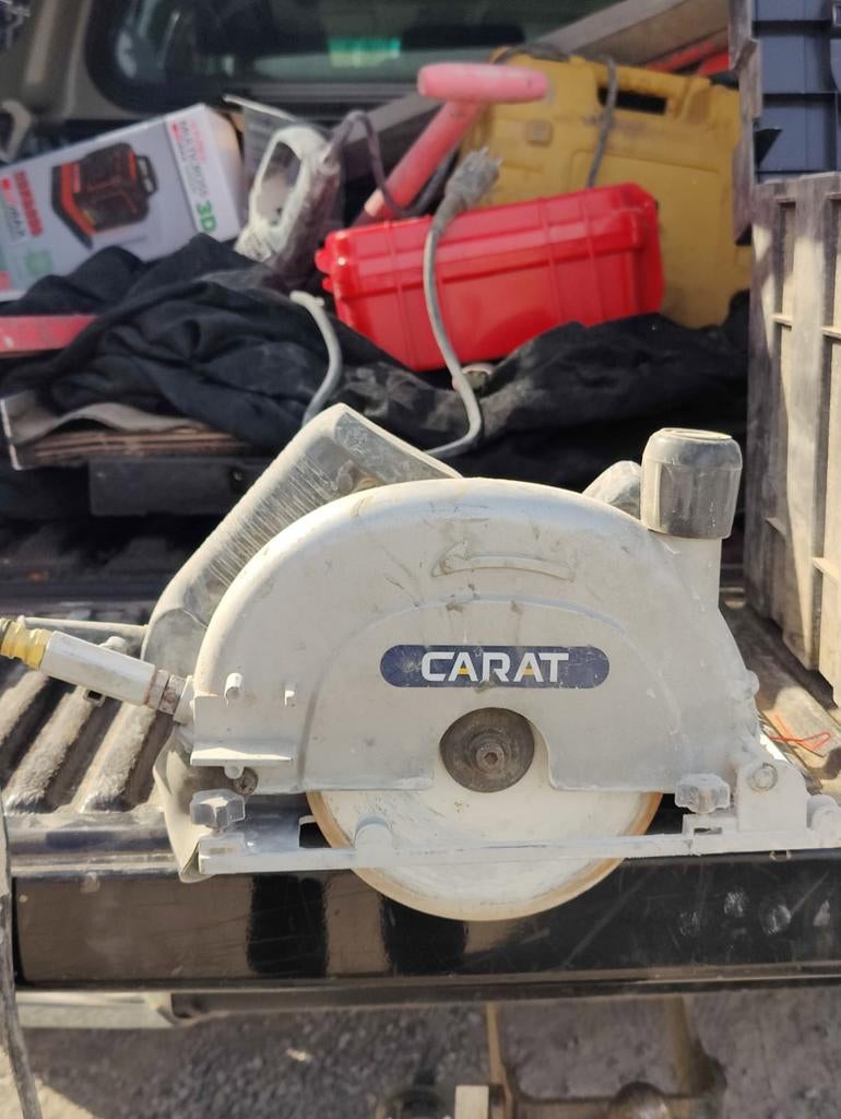 Carat tegelzaag, Enlèvement