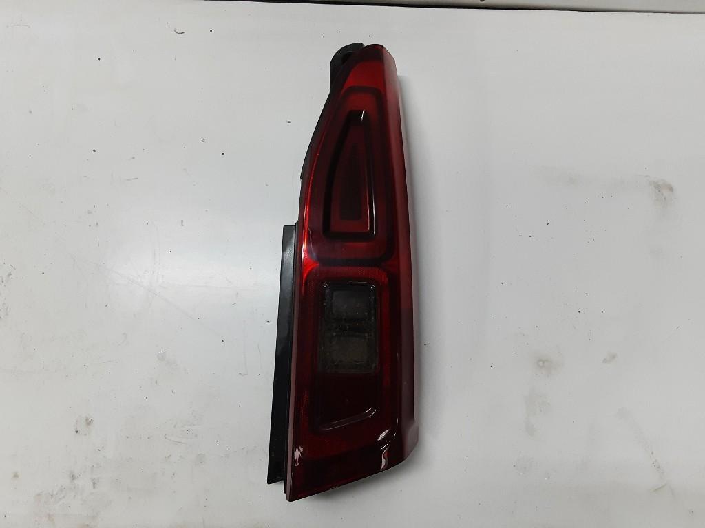 ACHTERLICHT RECHTS Opel Combo Life / Tour (9820555080), Gebruikt, Rue de l'Espoir 34 34
4030  GRIVEGNÉE, BE, Info@Collignon.be