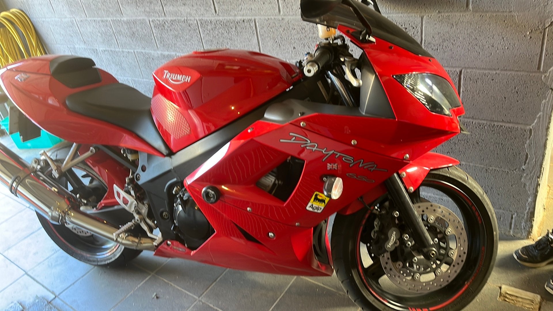 Moto triomphe 650 daytona, 4 cylindres, Manuelle, Sport, Particulier