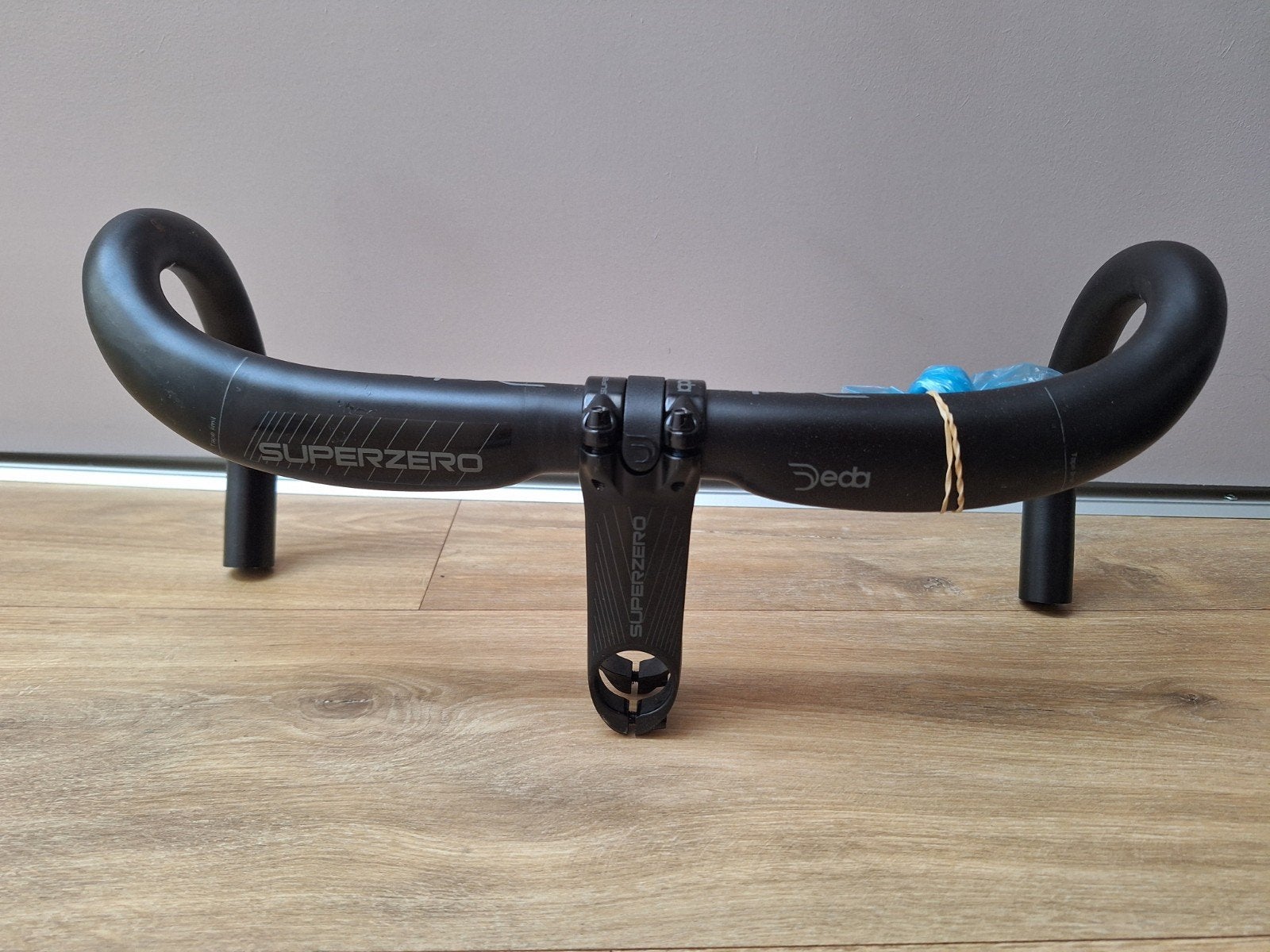 Cintre 90mm + Potence Deda Superzero 40cm, Vélos & Vélomoteurs