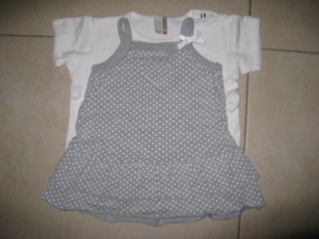 T-shirt + jurkje New Born maat 62, Kinderen en Baby's, Babykleding | Maat 62, Ophalen, New born, Meisje, Setje