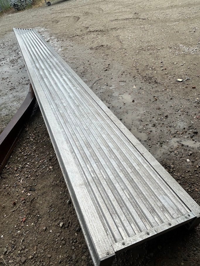 6 meter alu brug LAYHER  , vlonder , loopbrug , stelling, Doe-het-zelf en Bouw, Ophalen, Zo goed als nieuw