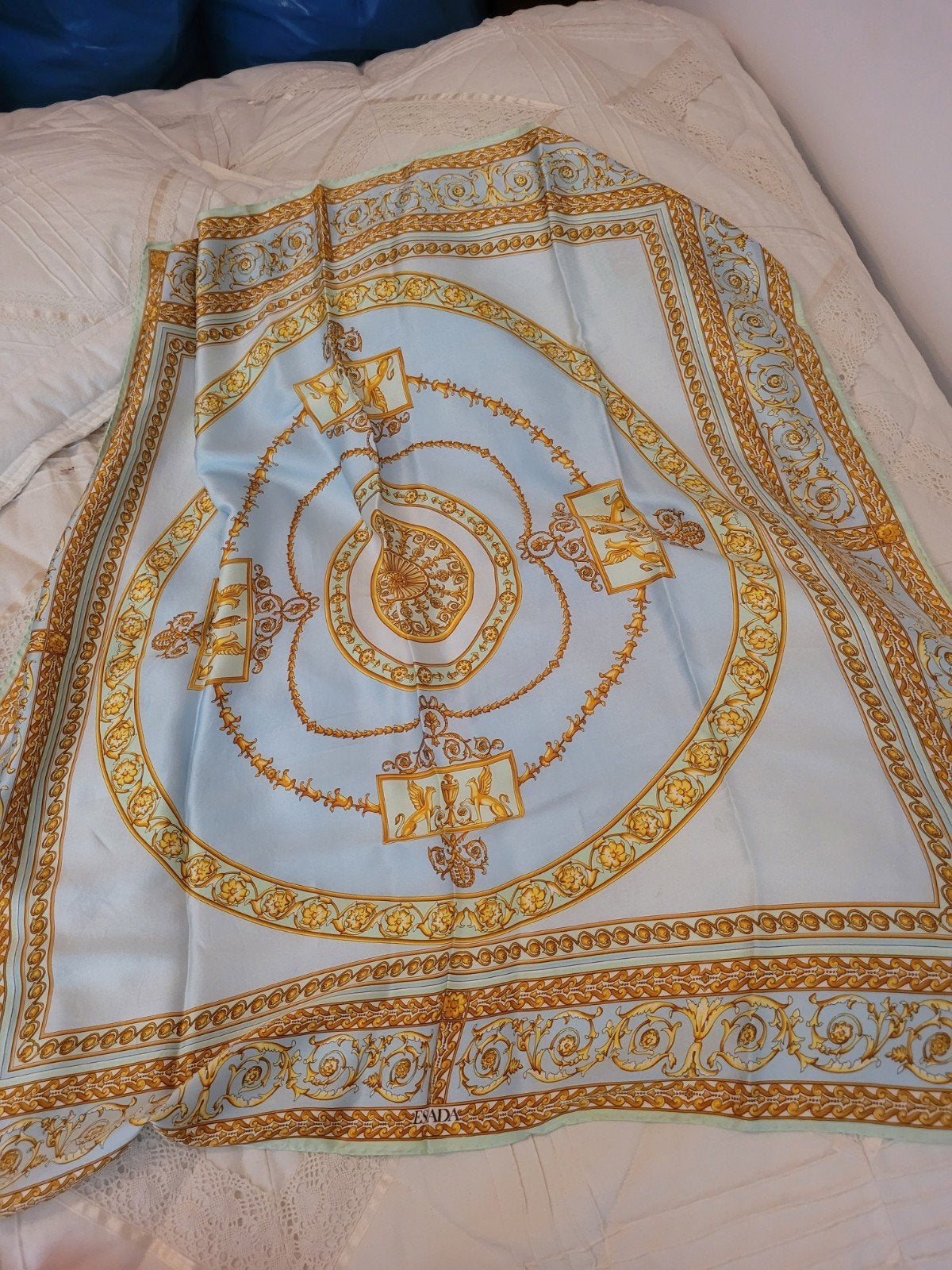 “Vintage Escada 100% zijde – originele doos”, Ophalen of Verzenden, Sjaal