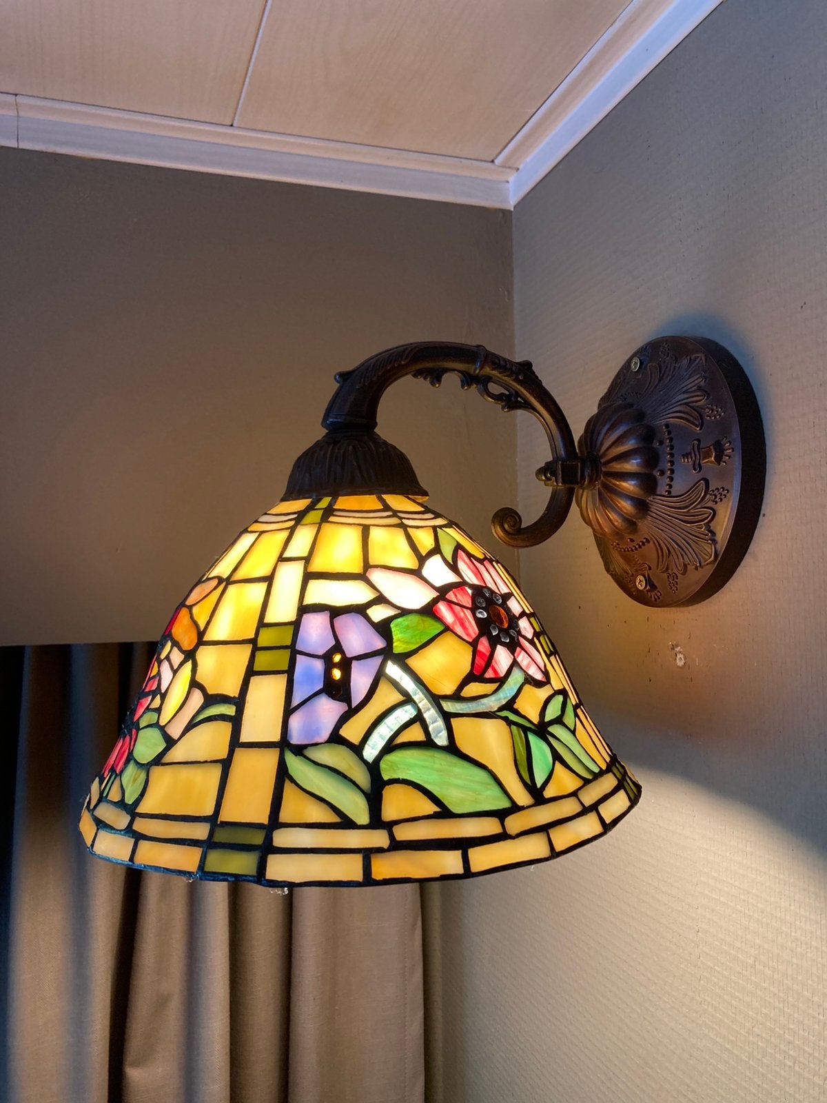 Wandlamp tiffany-stijl, Huis en Inrichting, Lampen | Wandlampen, Ophalen, Gebruikt, Wandlamp