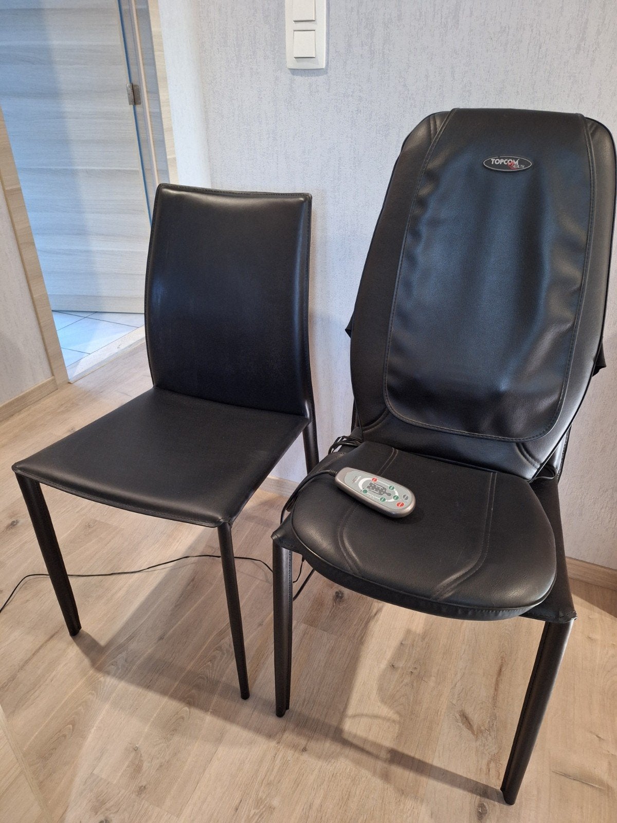 Shiatsu massage rugkussen + 2 stoelen, Sport en Fitness, Massageproducten, Ophalen